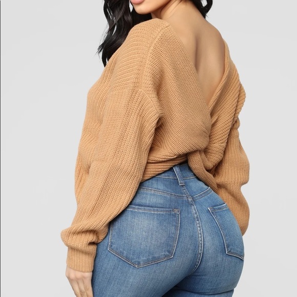 Reversible twist knot knit sweater - Picture 1 of 3